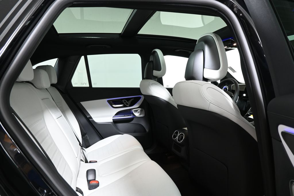 2025 Mercedes Benz GLC 300 4MATIC photo 18