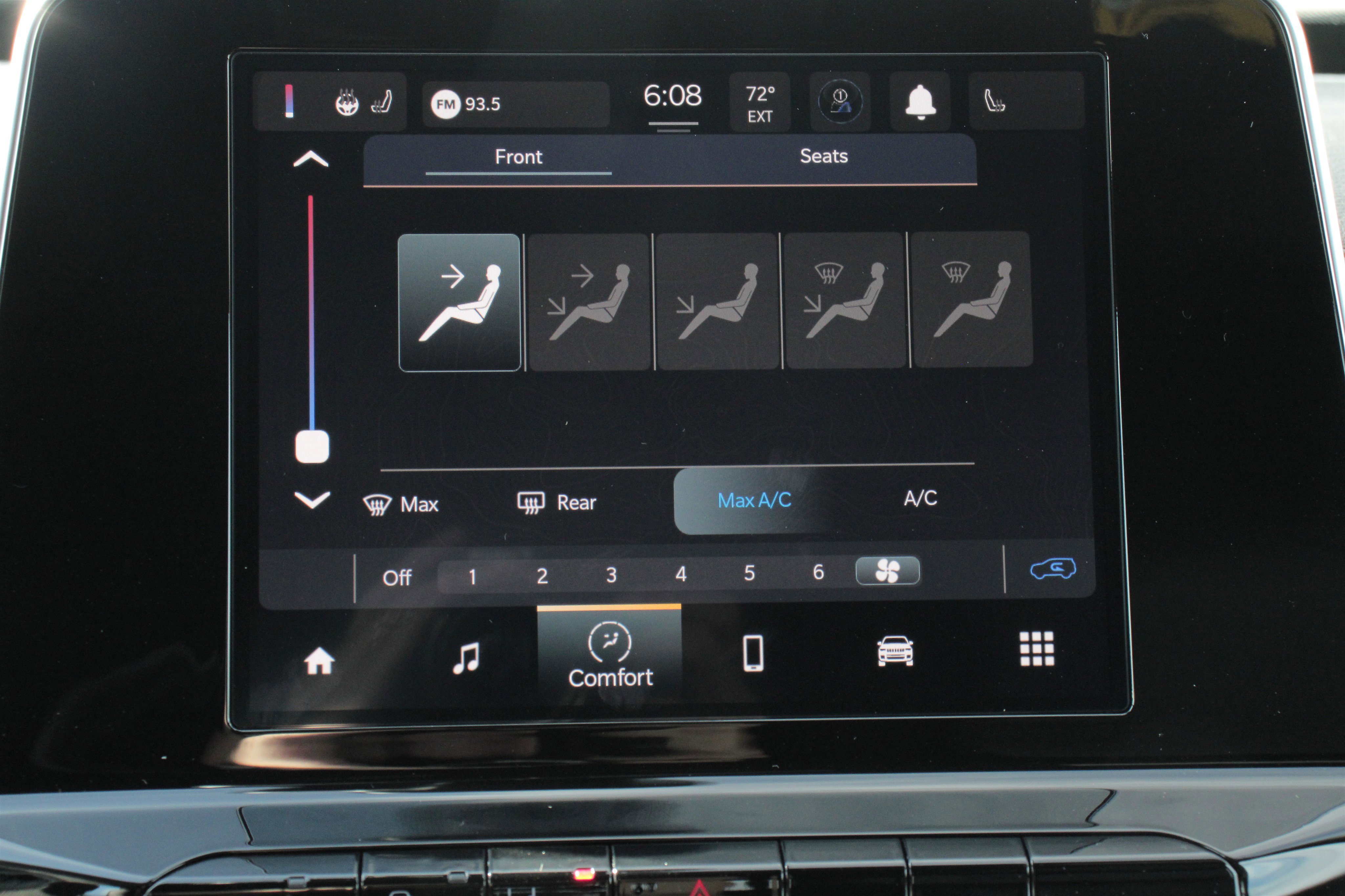 2026 Jeep Compass Latitude photo 3