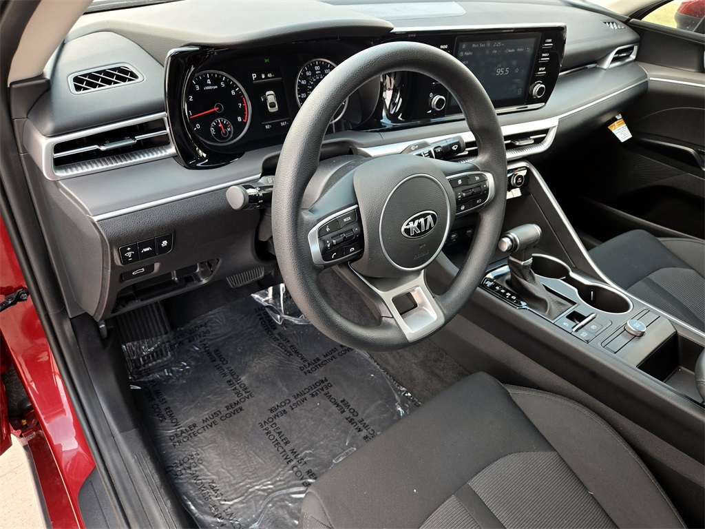 2021 Kia K5 LX photo 11