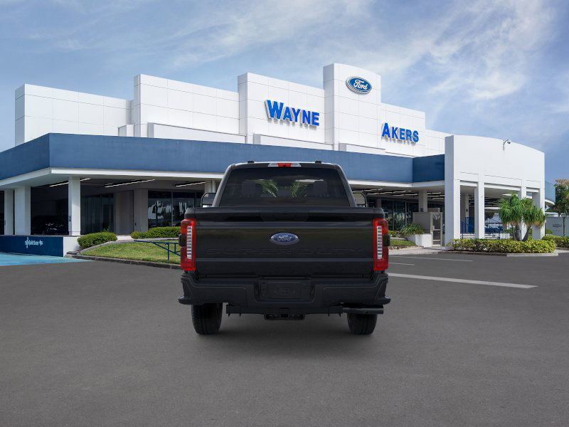 2026 Ford F-350 photo 6