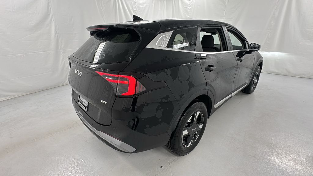 2026 Kia Sportage LX photo 2