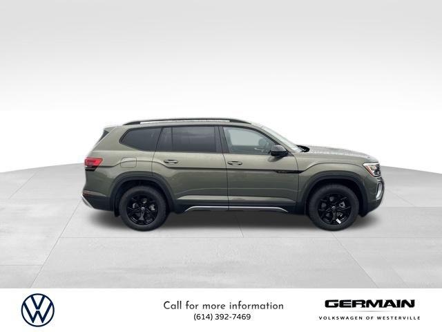 2025 Volkswagen Atlas Peak Edition SE photo 4