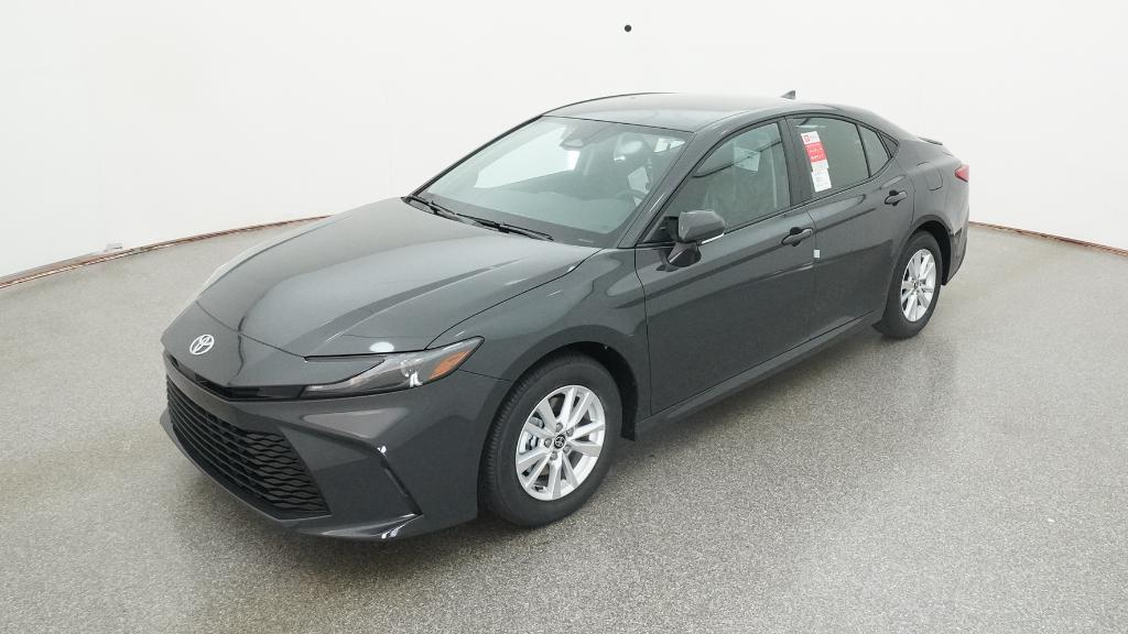 2026 Toyota Camry LE's photo