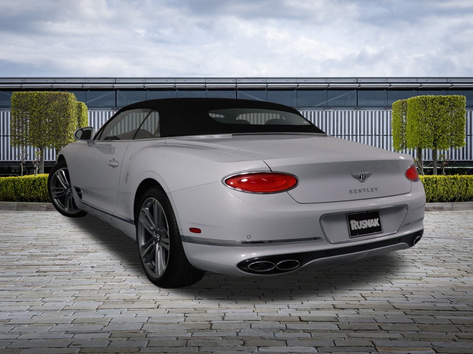 2024 Bentley Continental GT V8 photo 2