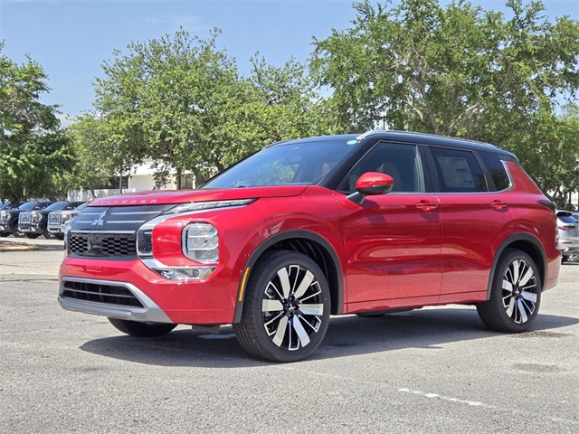 2025 Mitsubishi Outlander SEL photo 4