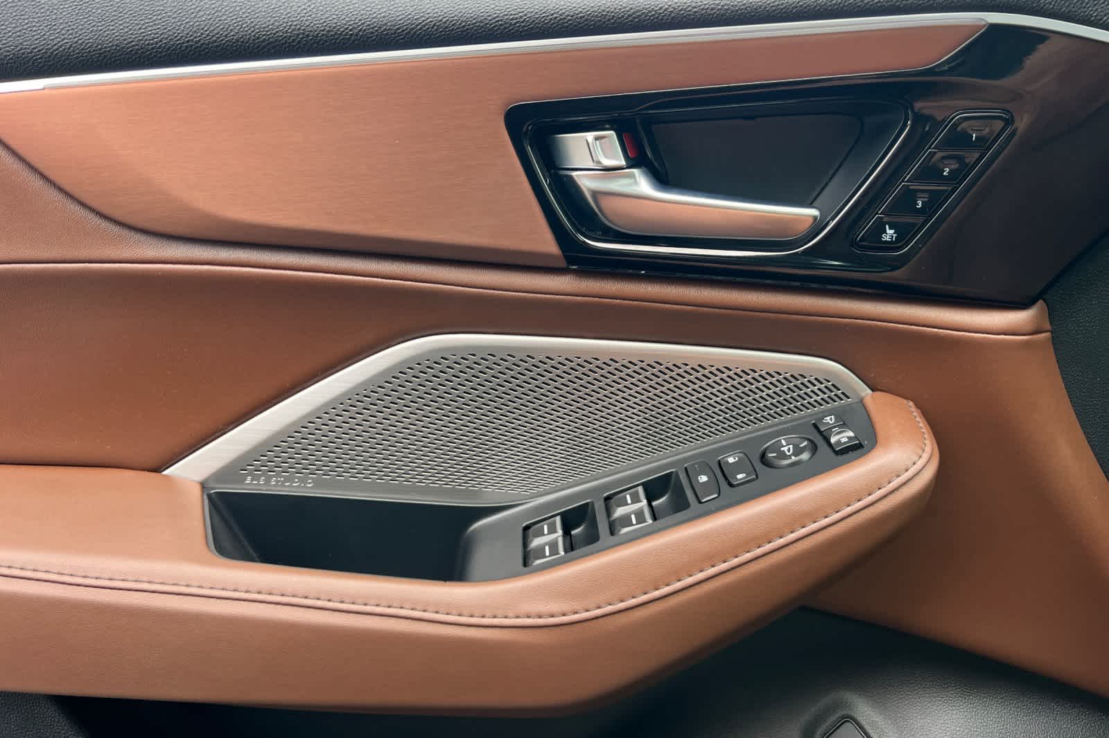 2023 Acura MDX Technology photo 9