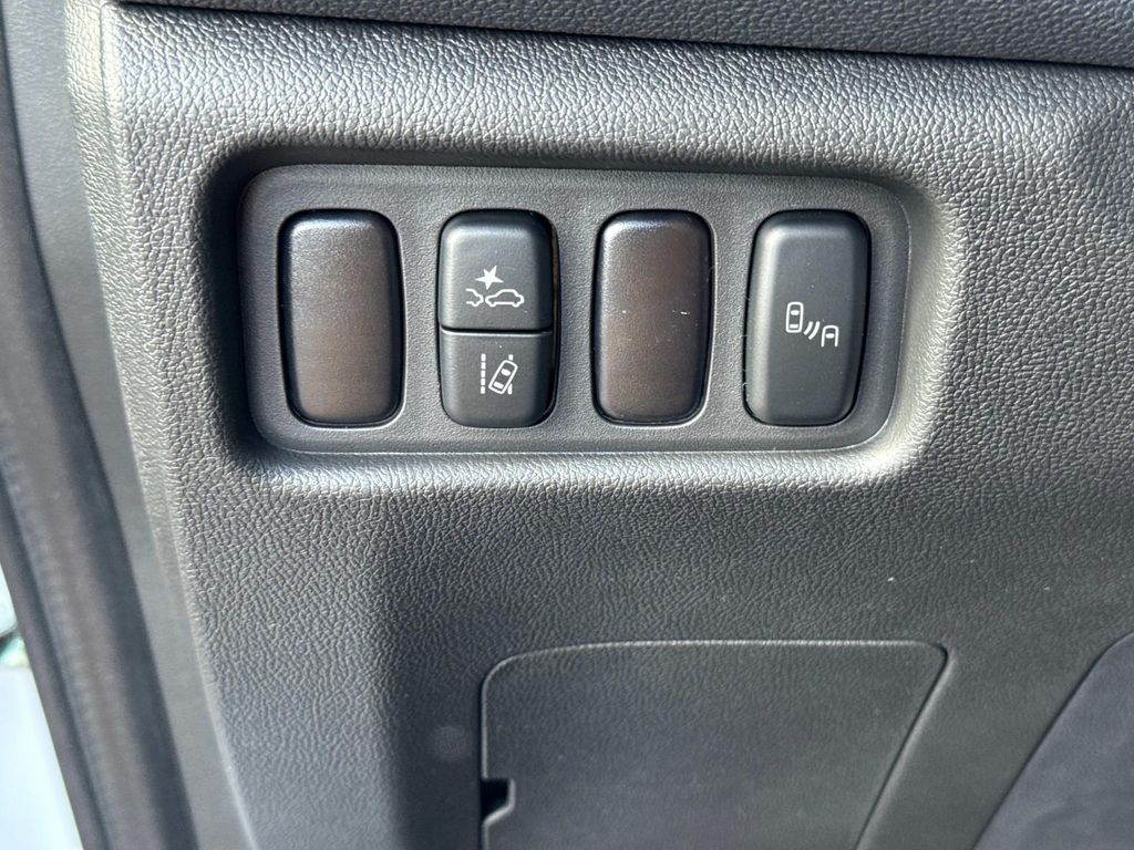 2025 Mitsubishi Outlander Sport ES SE LE photo 34