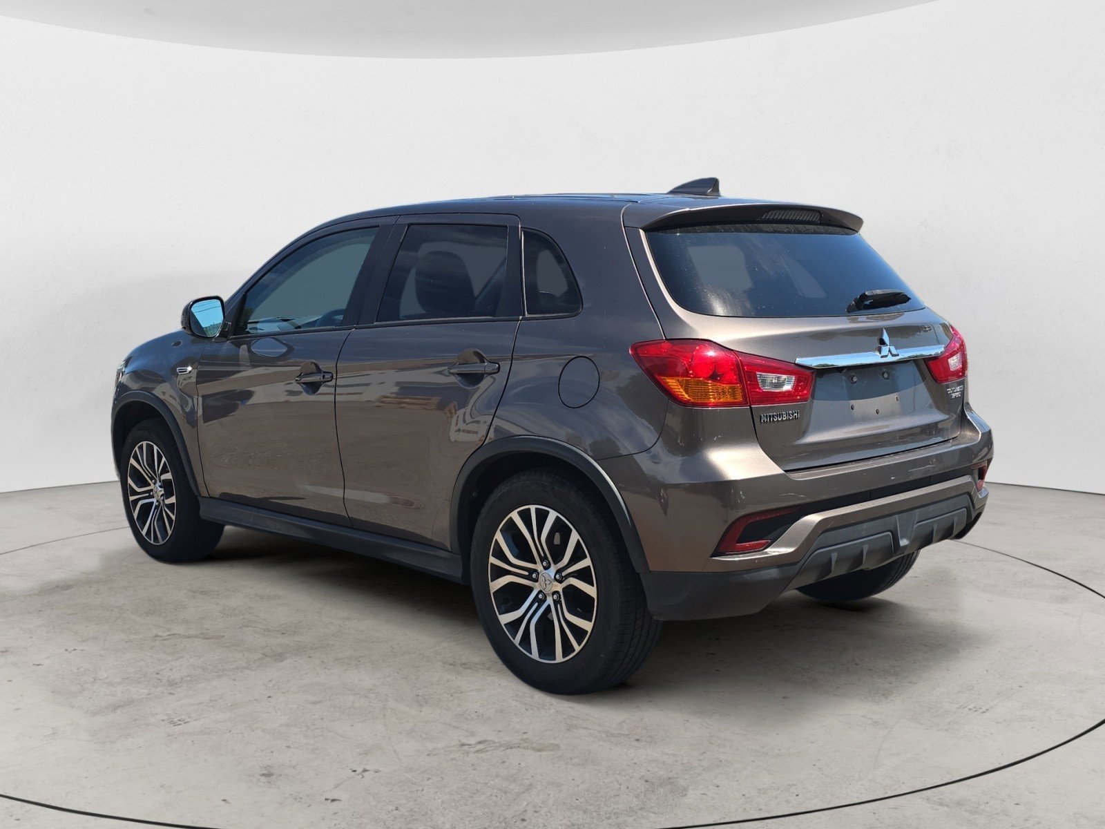 2018 Mitsubishi Outlander Sport ES photo 3