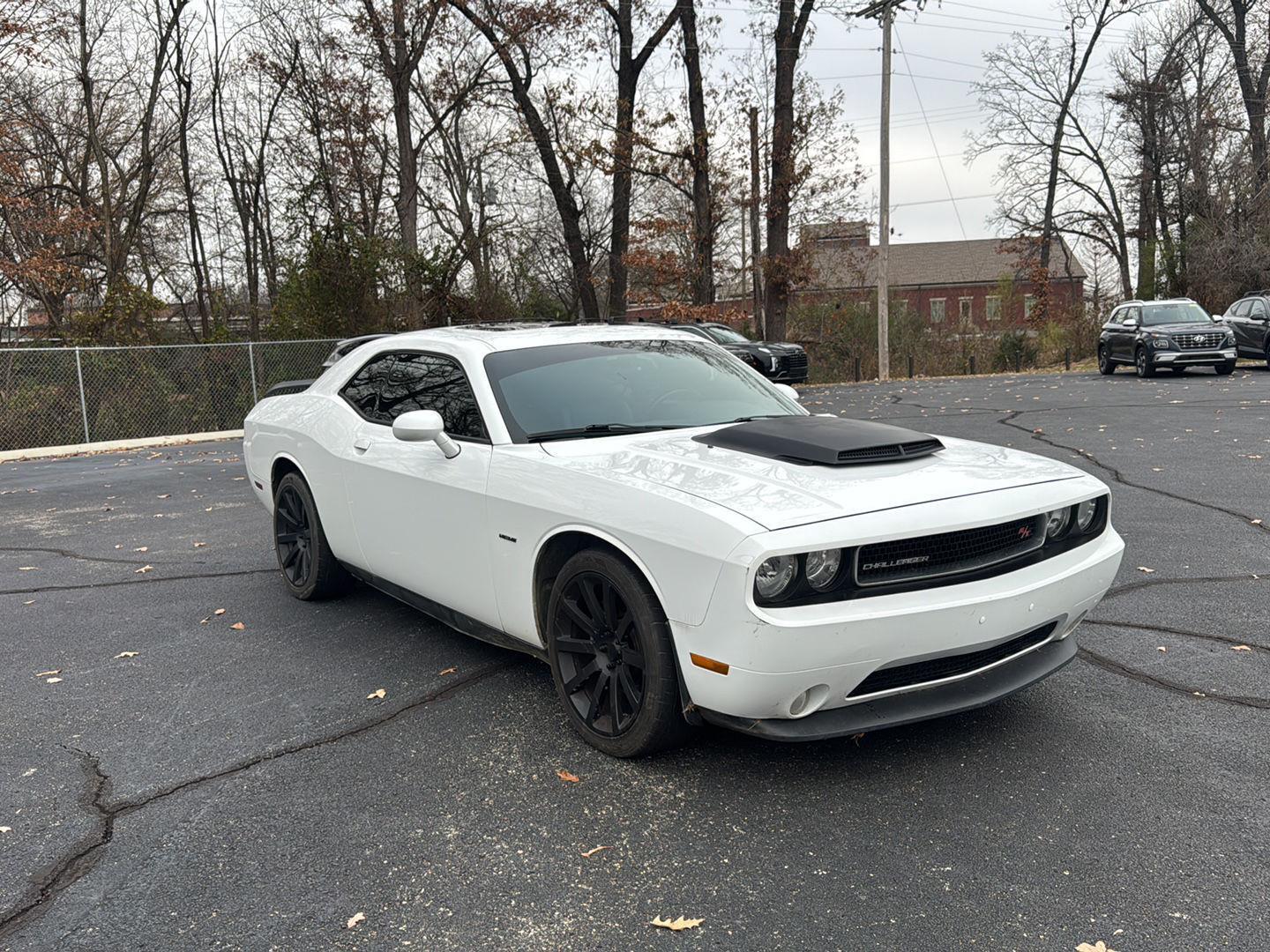 2014 Dodge Challenger R/T's photo