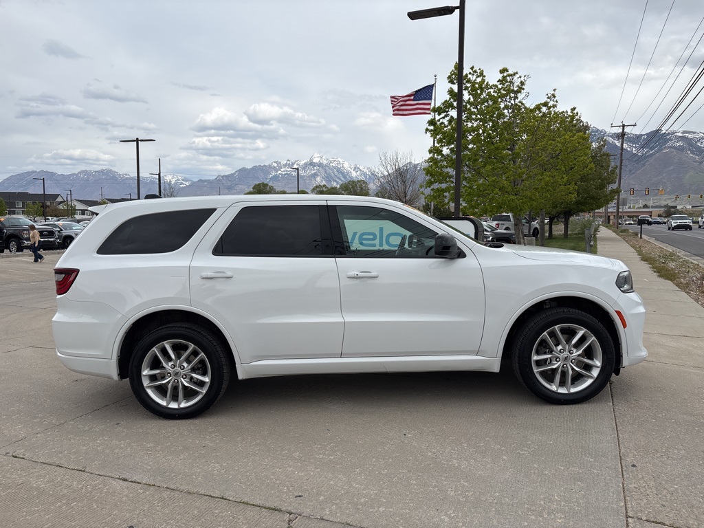 2023 Dodge Durango GT photo 3
