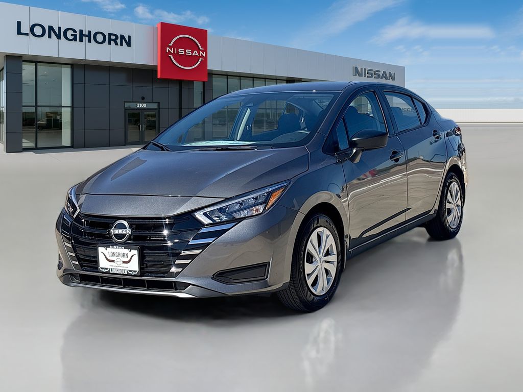 2025 Nissan Versa S photo 3