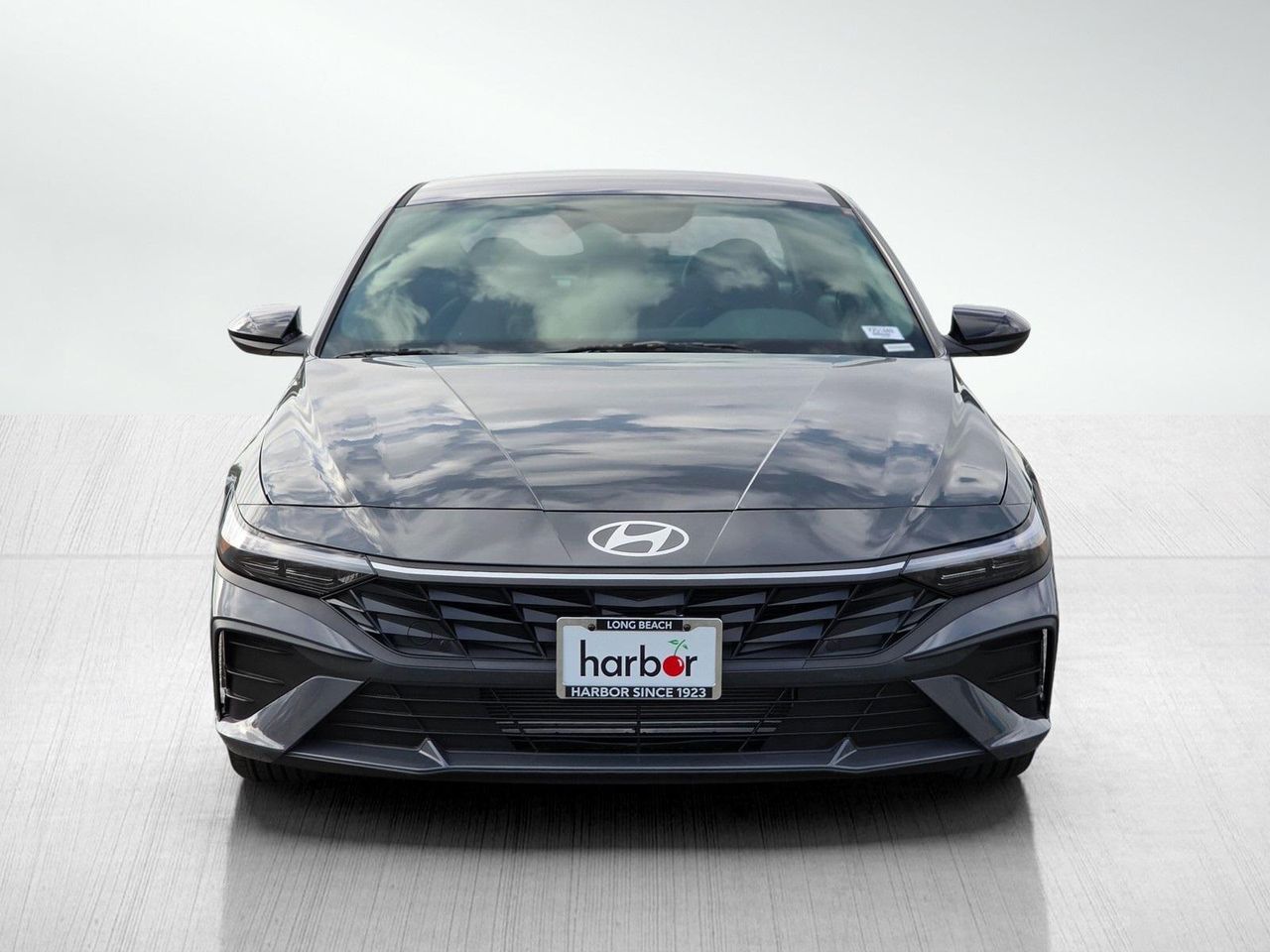 2025 Hyundai Elantra SEL Sport photo 2