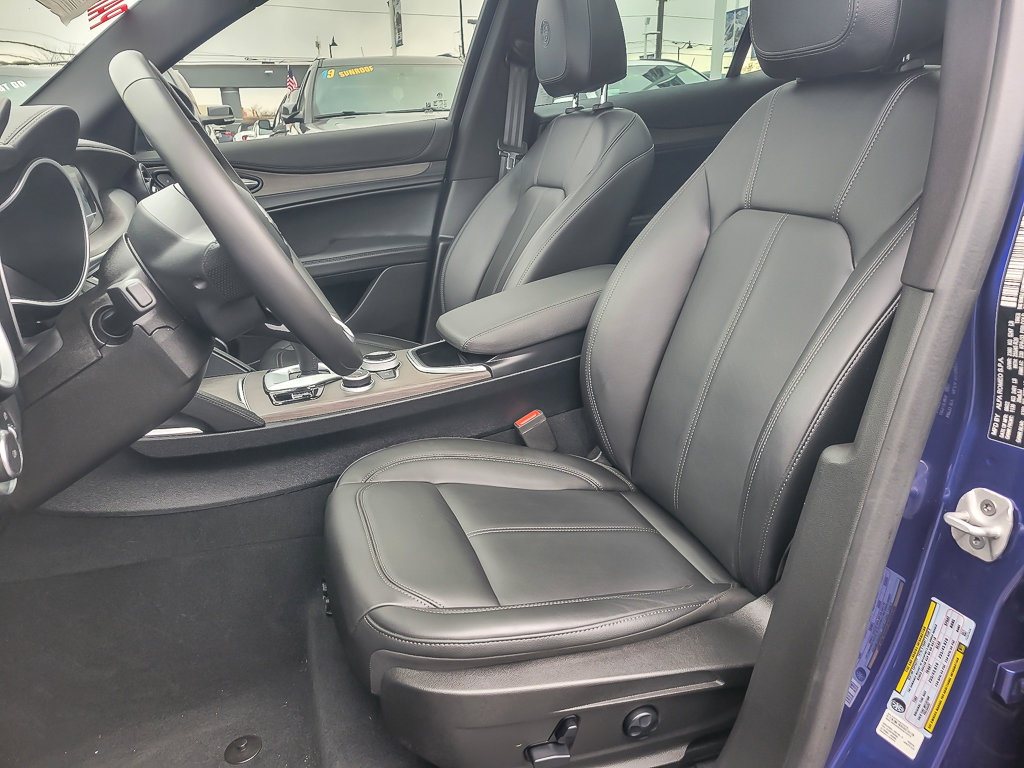 2023 ALFA ROMEO STELVIO - Image 9