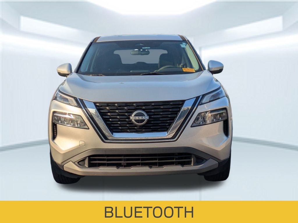 2023 Nissan Rogue SV photo 2