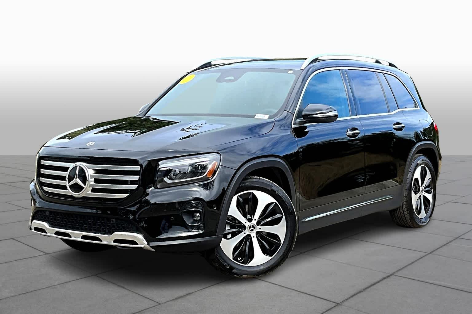 2024 Mercedes Benz GLB 250 4MATIC photo 2