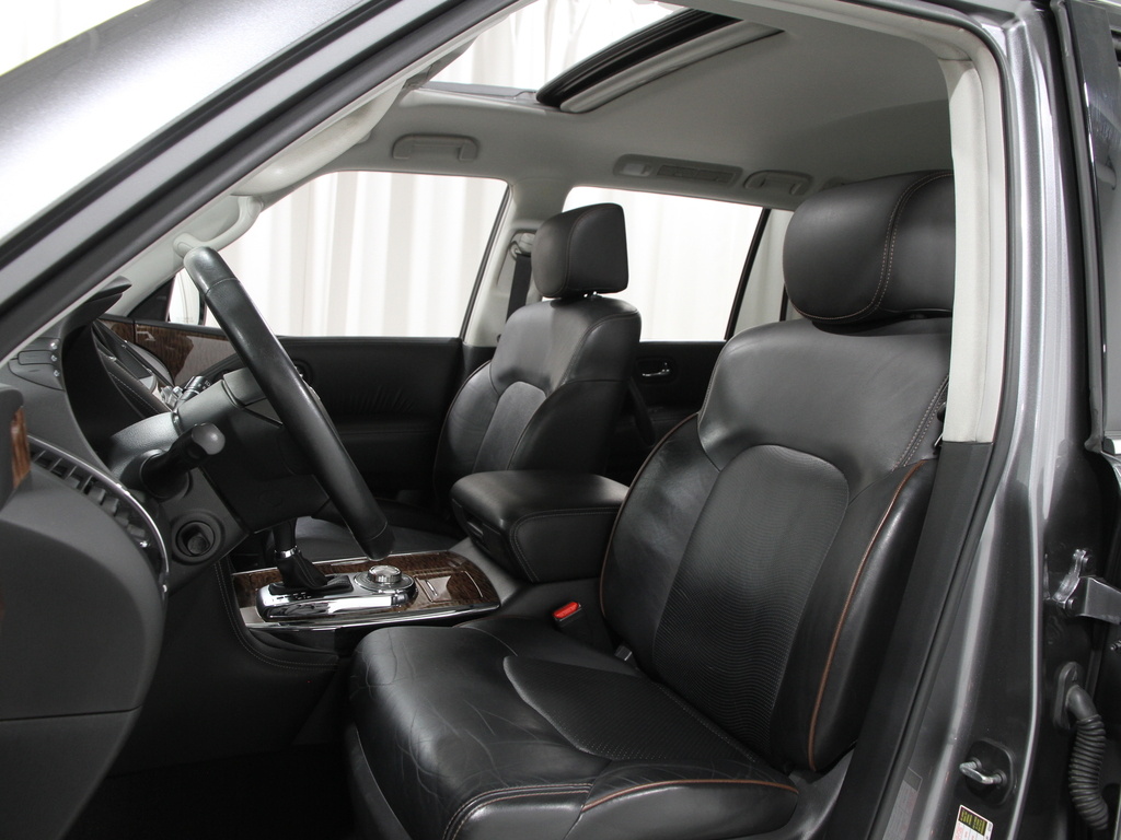 2018 Nissan Armada SL photo 3