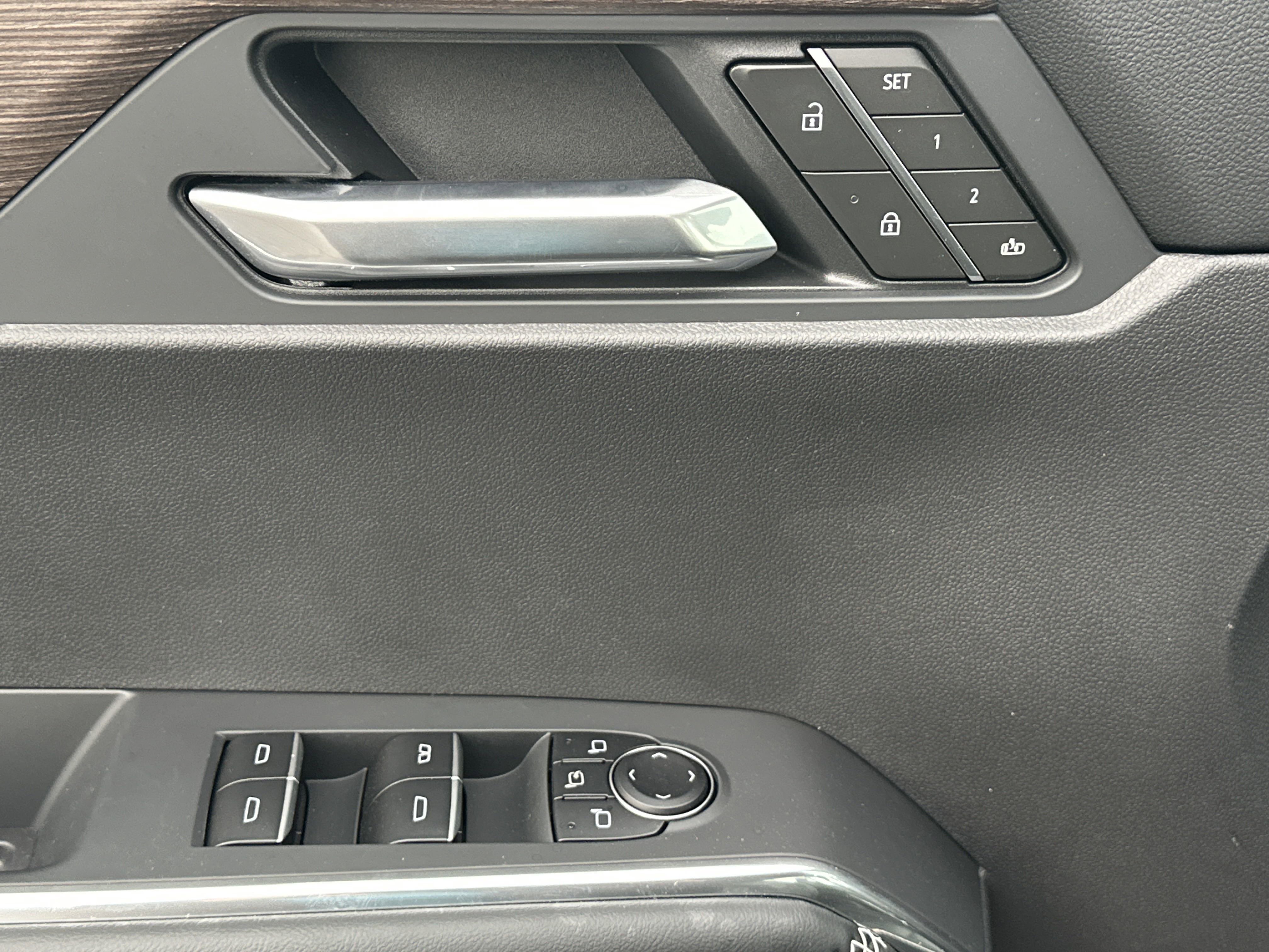2025 Gmc Acadia Denali photo 5