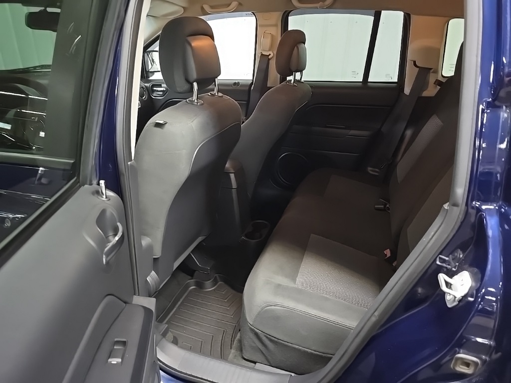 2016 Jeep Compass Sport photo 30