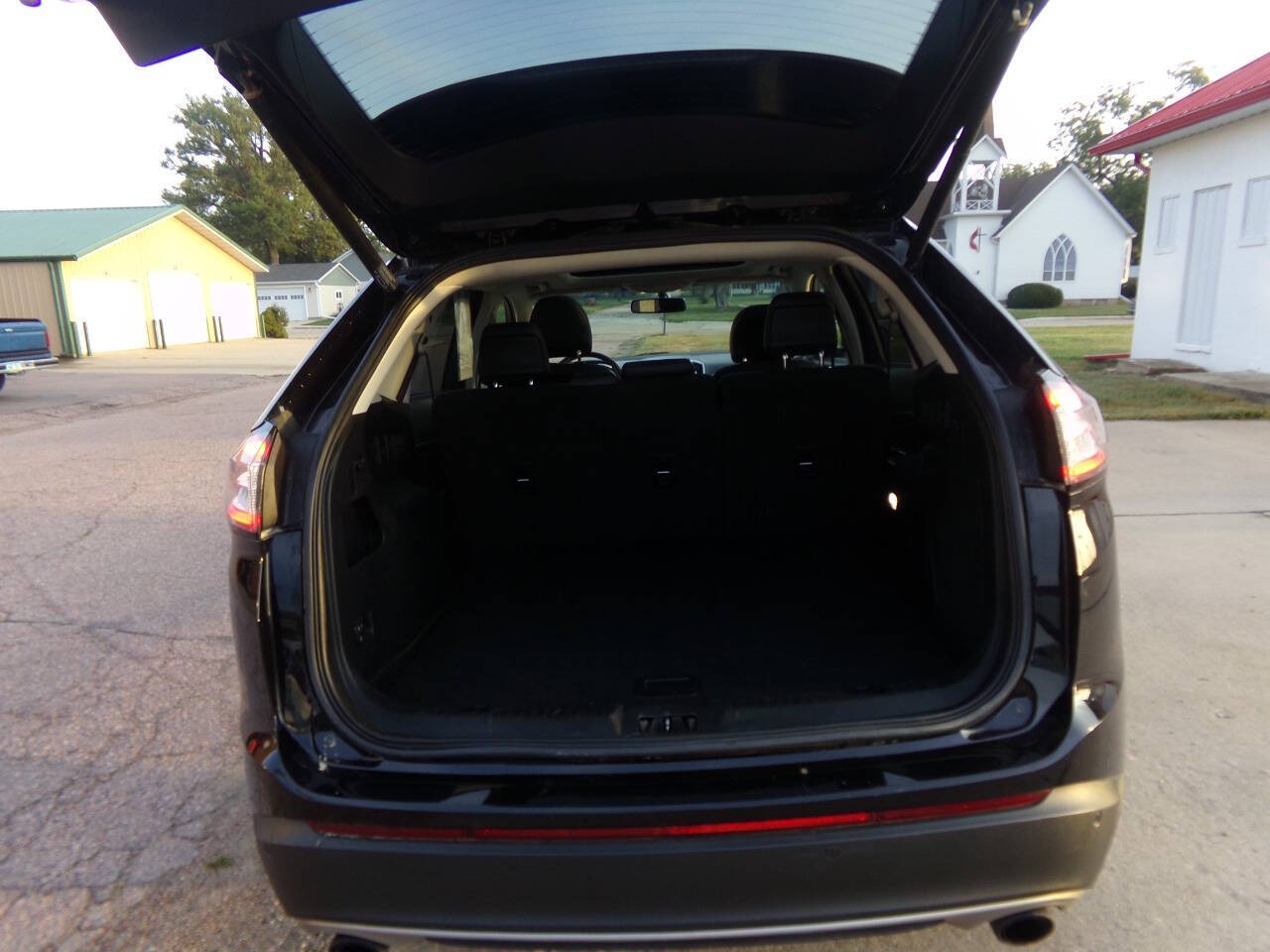 2018 Ford Edge Titanium photo 5