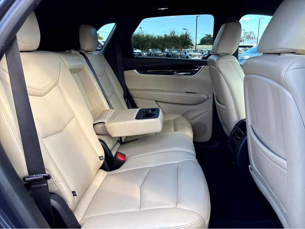 2018 Cadillac XT5 Base photo 12