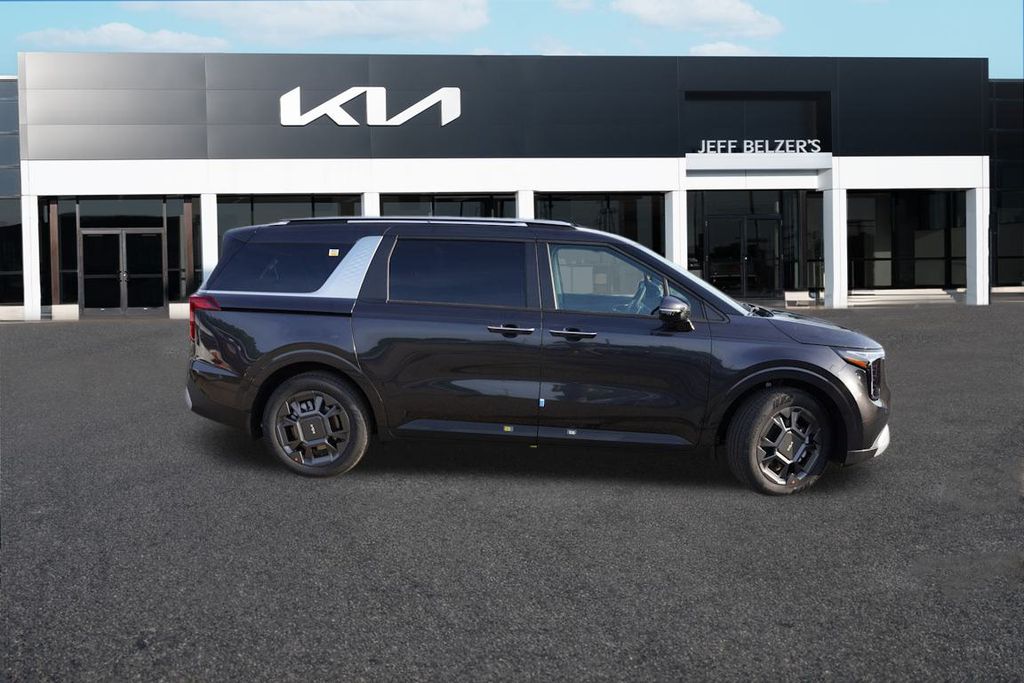 2026 Kia Carnival EX photo 2