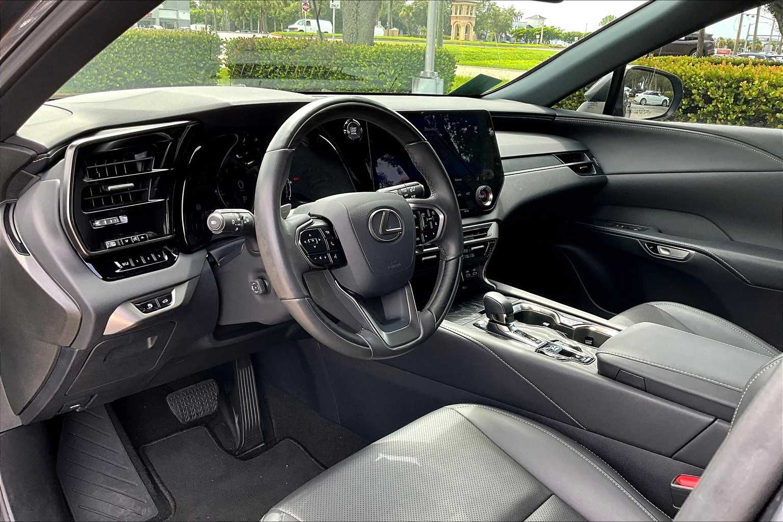 2023 Lexus RX Premium photo 17