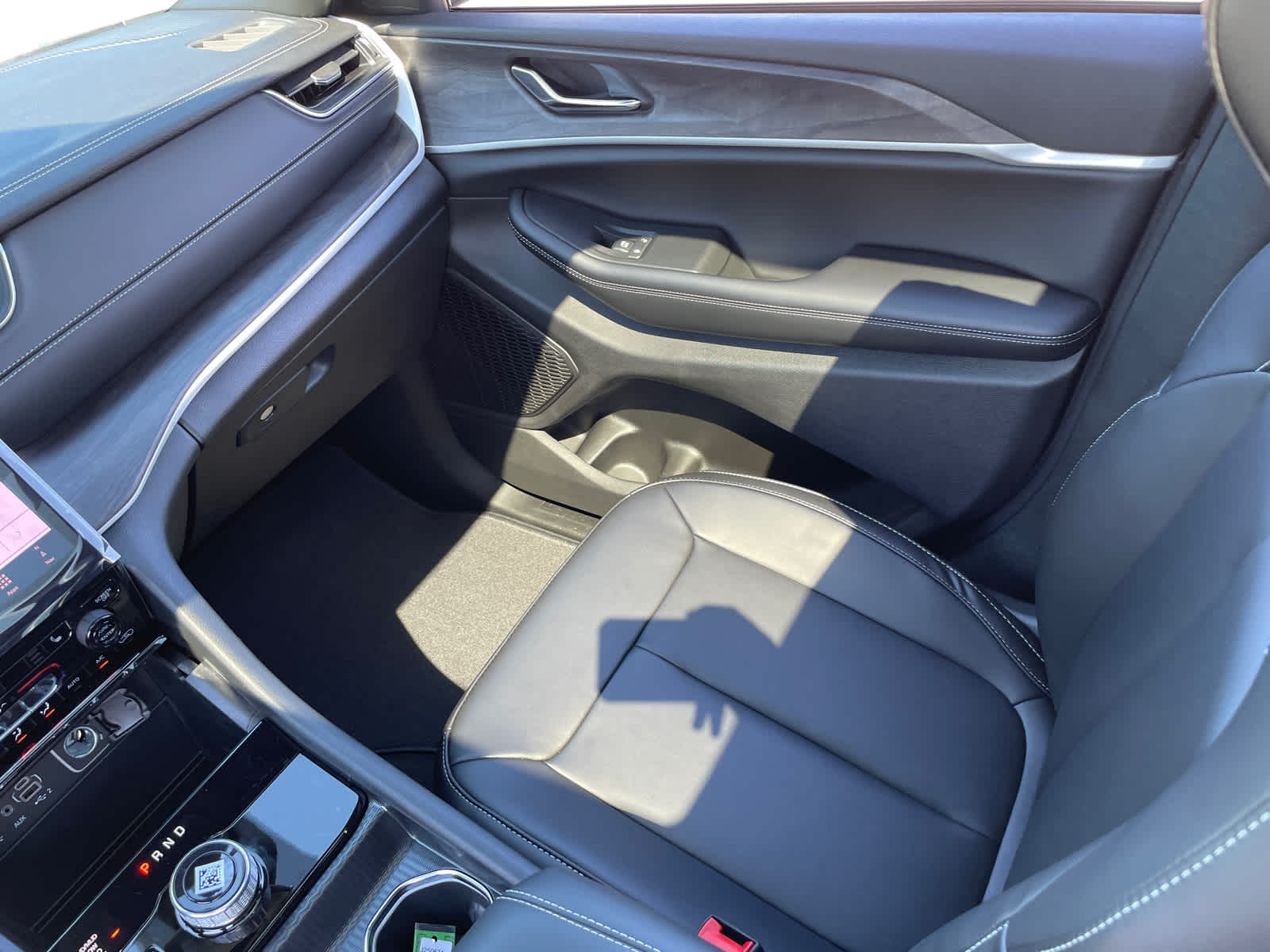 2025 Jeep Grand Cherokee Limited photo 15