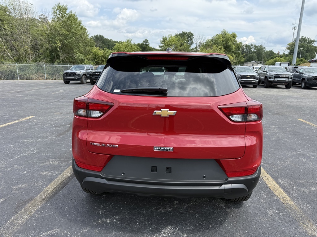 2026 Chevrolet Trailblazer LS photo 2