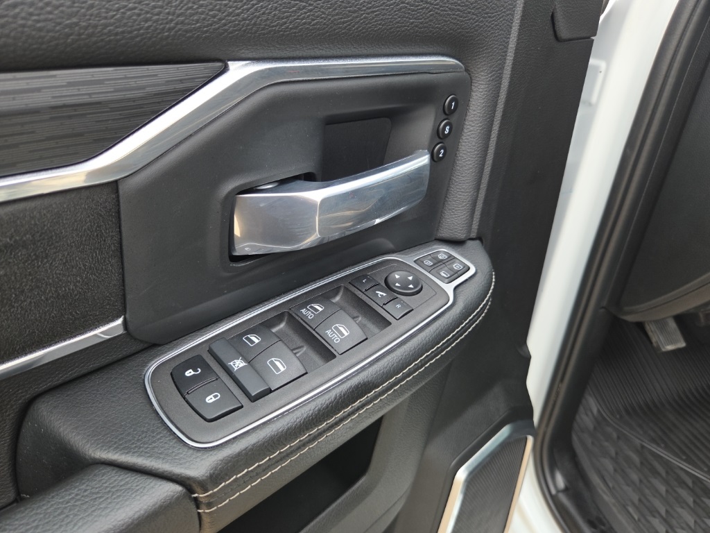 2024 Ram 2500 Laramie photo 6