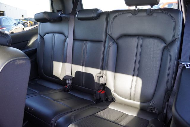 2025 Jeep Wagoneer Base photo 18
