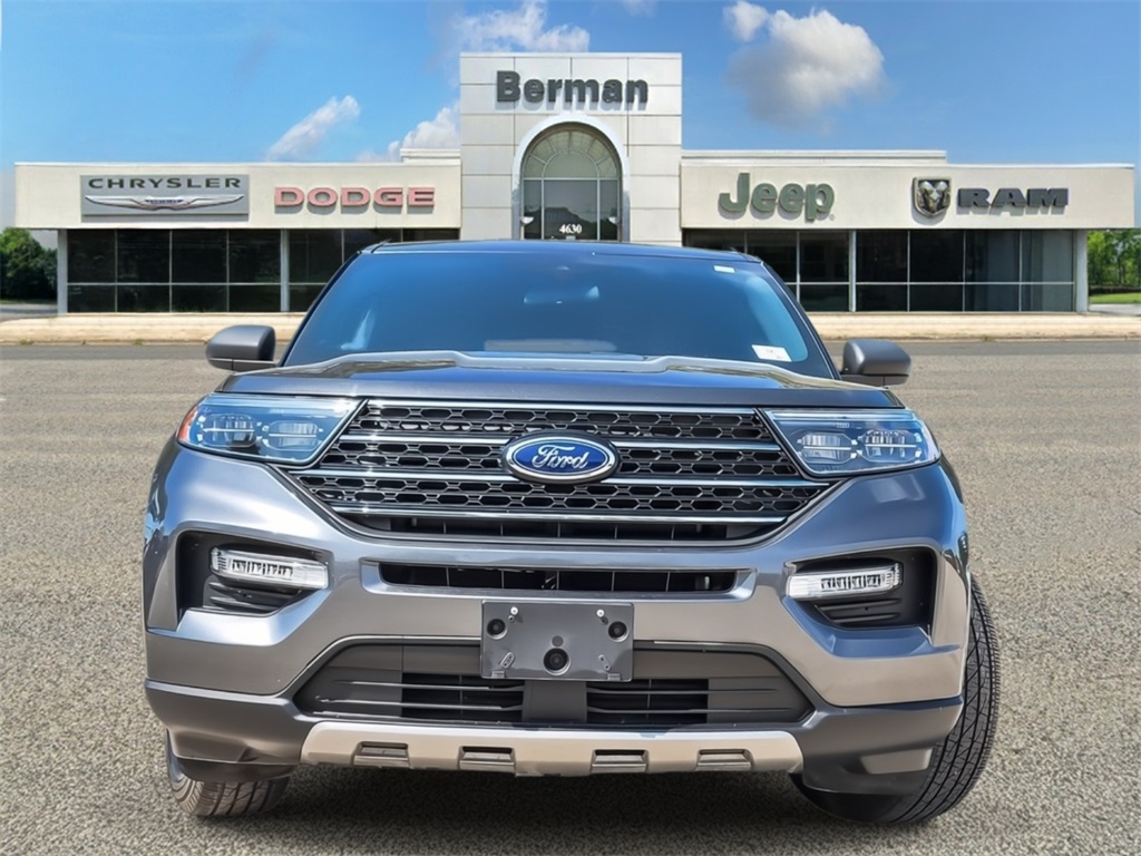2020 Ford Explorer XLT photo 2