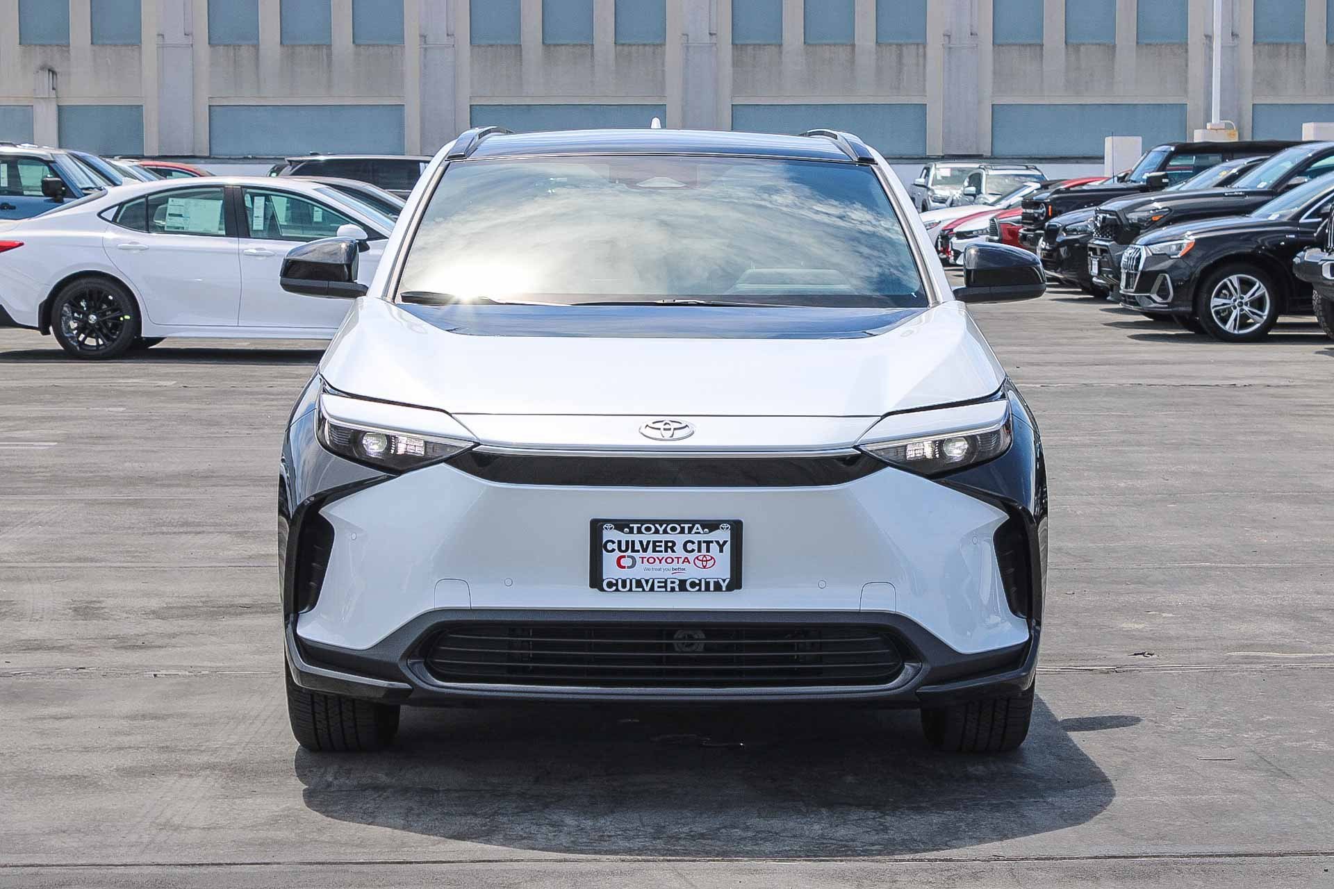 Used 2024 Toyota bZ4X XLE with VIN JTMAAAAA8RA053261 for sale in Culver City, CA