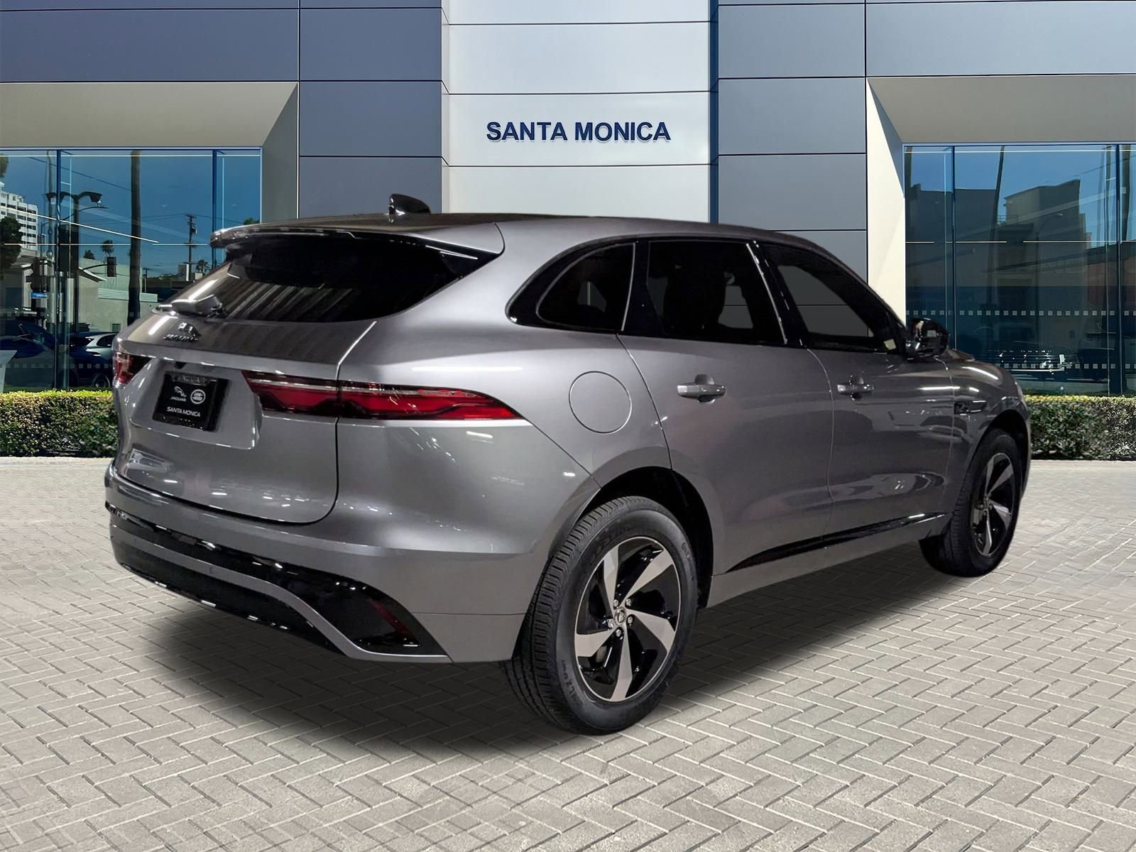 2025 Jaguar F-PACE P250 R-Dynamic S photo 2