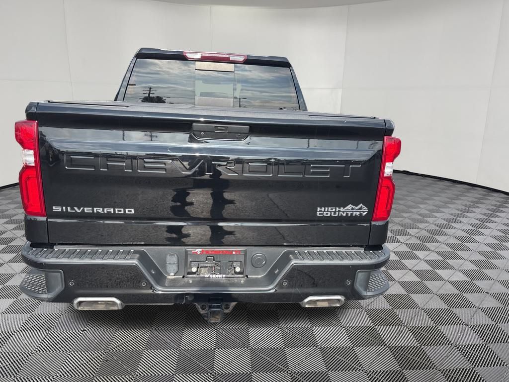 2021 Chevrolet Silverado 1500 High Country photo 3