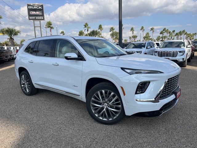 2026 Buick Enclave Avenir's photo