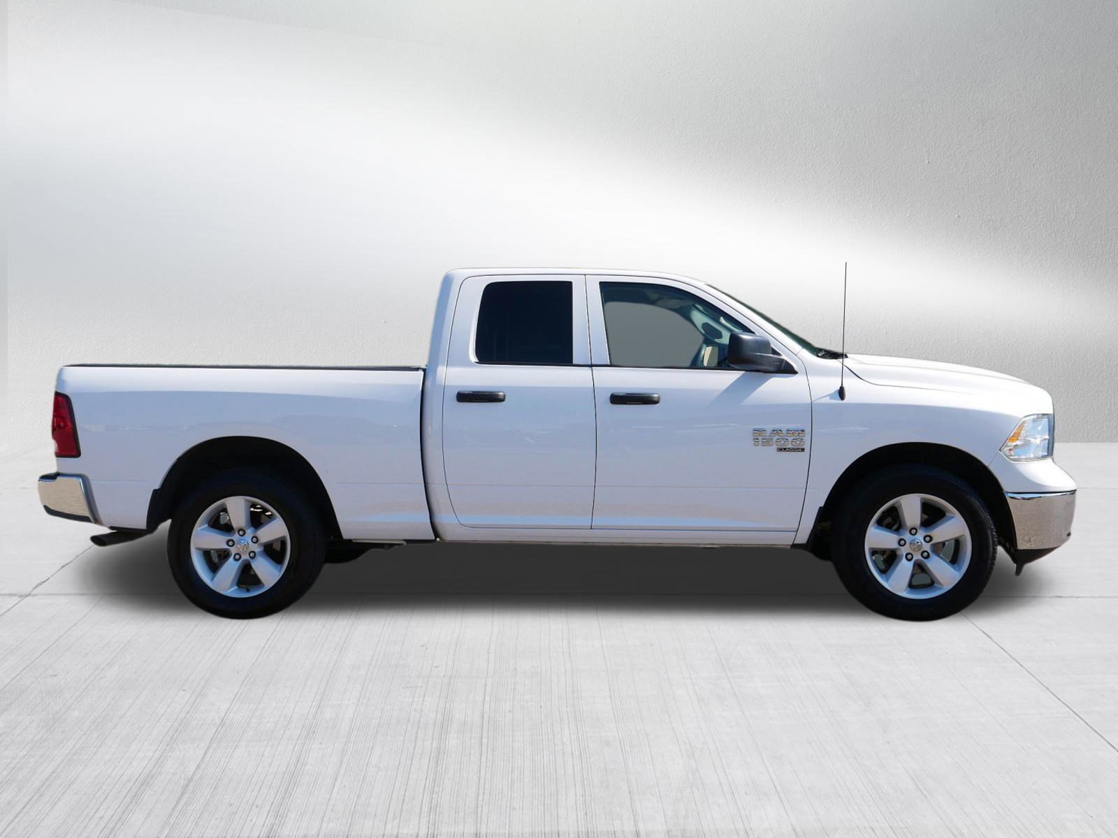 2024 Ram 1500 Classic SLT photo 8