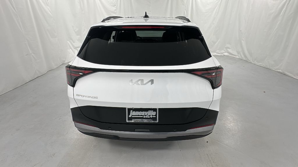 2026 Kia Sportage EX photo 4