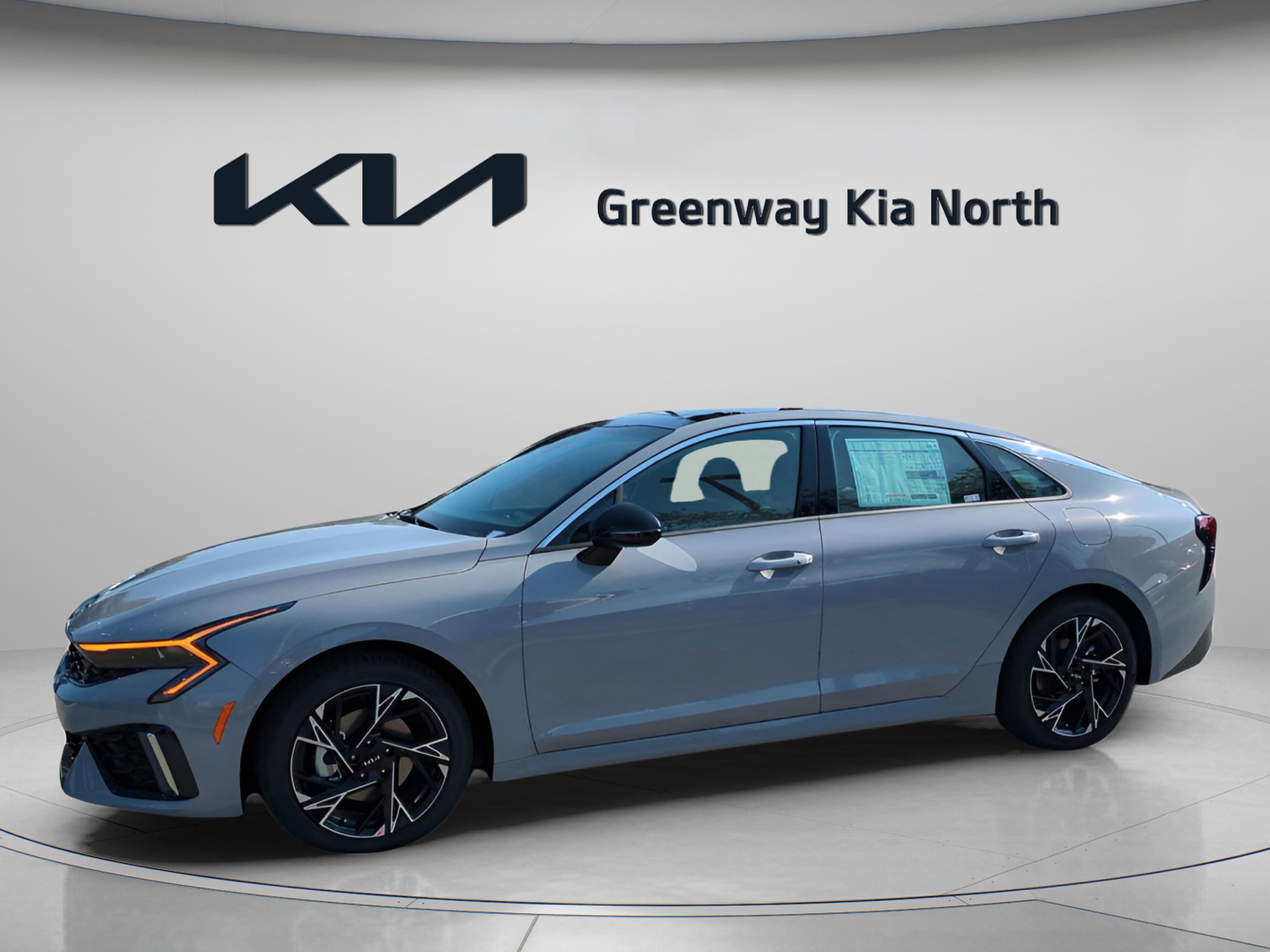 2025 Kia K5 GT-Line photo 4