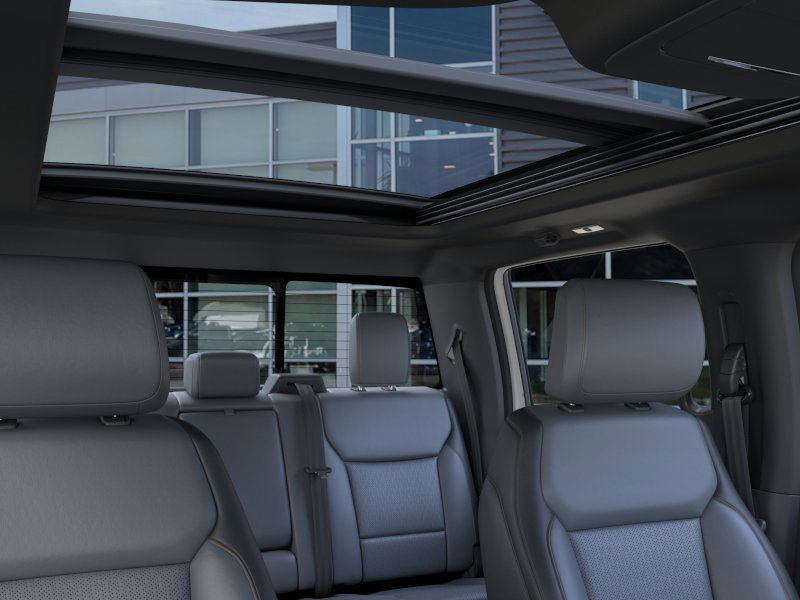 2025 Ford F-150 Lightning Lariat photo 22
