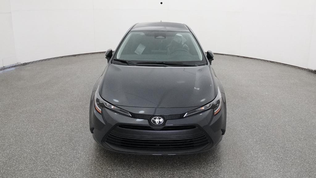 2025 Toyota Corolla LE photo 2