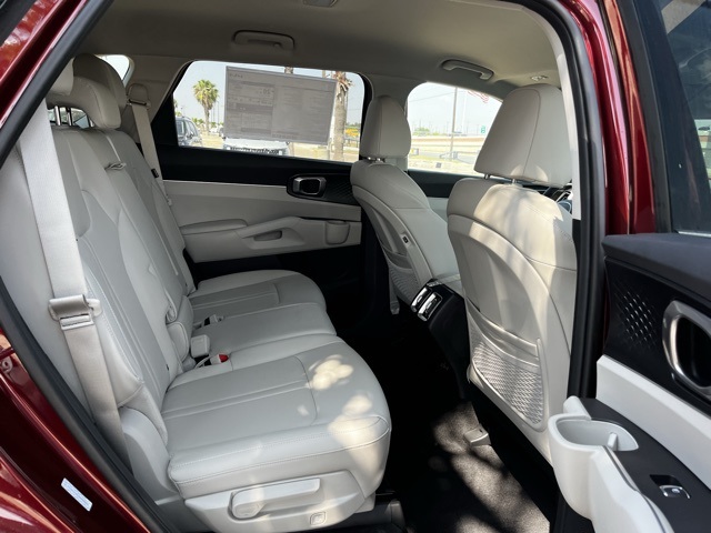 2025 Kia Sorento S photo 19