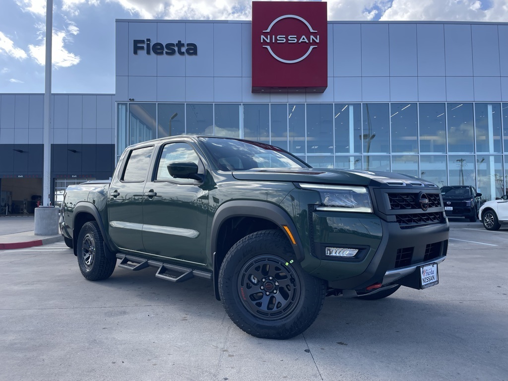 2026 Nissan Frontier PRO-4X's photo