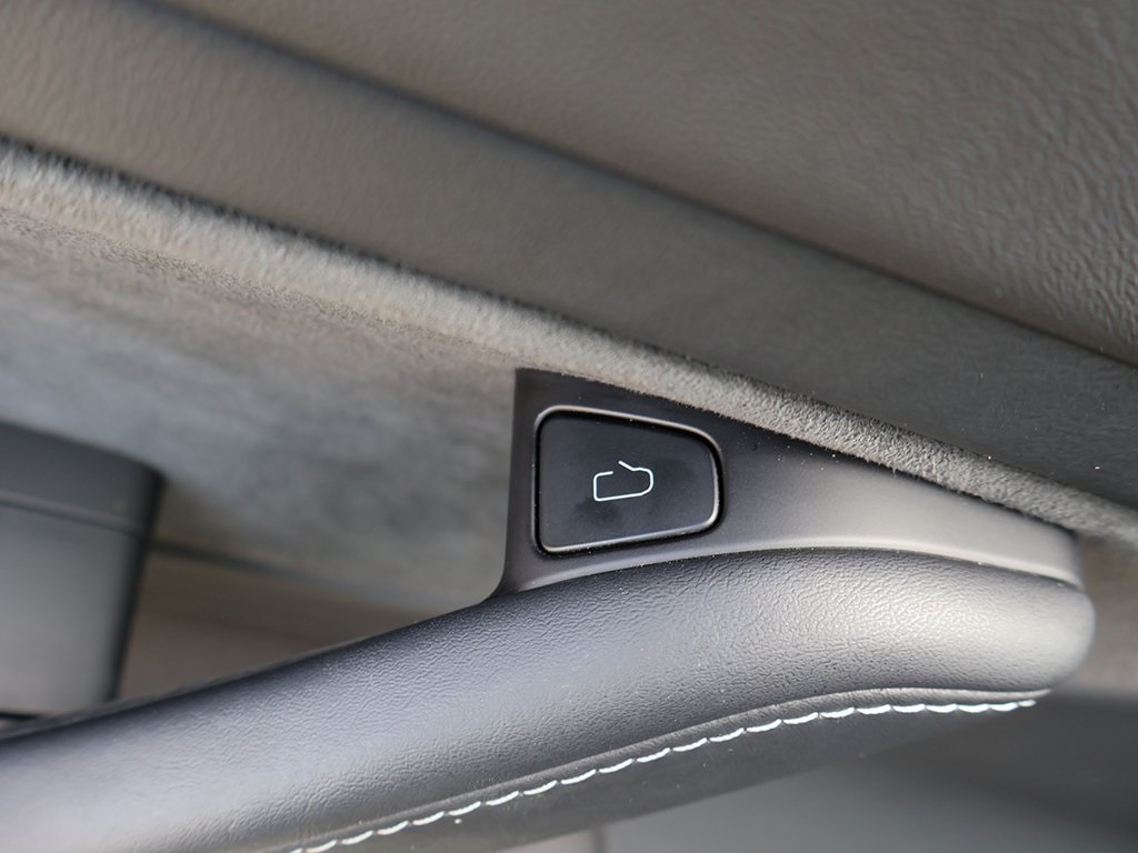 2021 Tesla Model 3 Long Range photo 38