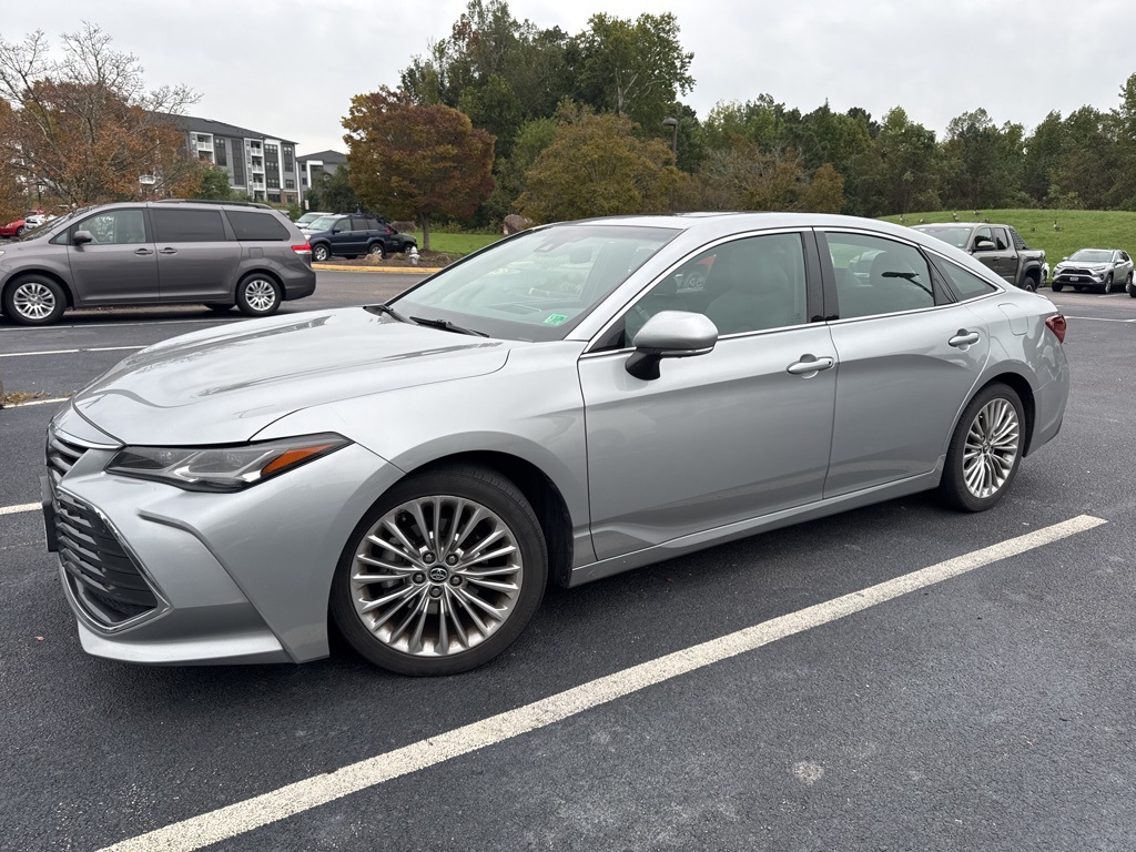 2020 Toyota Avalon Limited photo 3