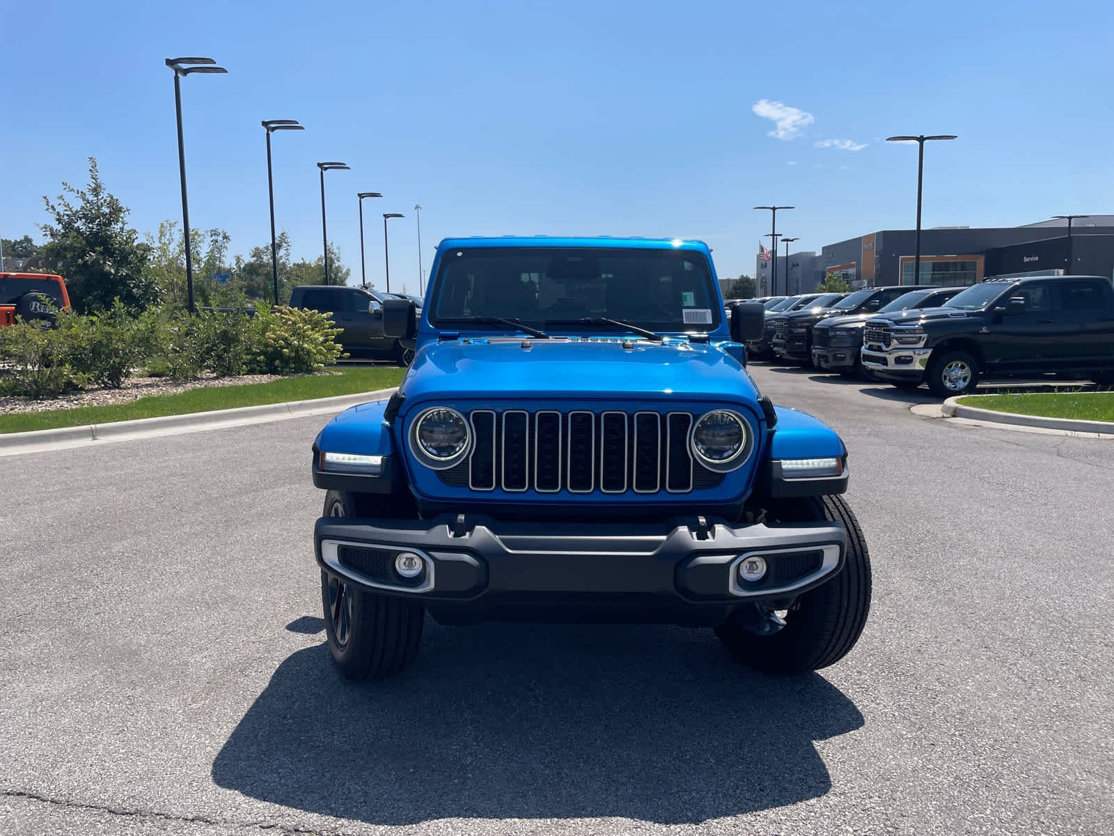 2025 Jeep Wrangler 4xe Sahara photo 3