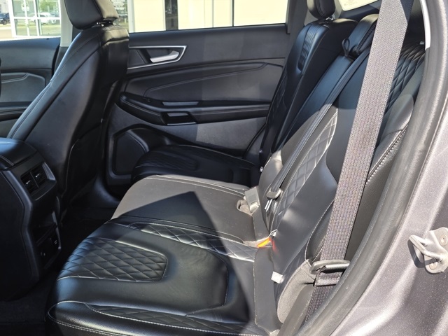 2024 Ford Edge Titanium photo 8