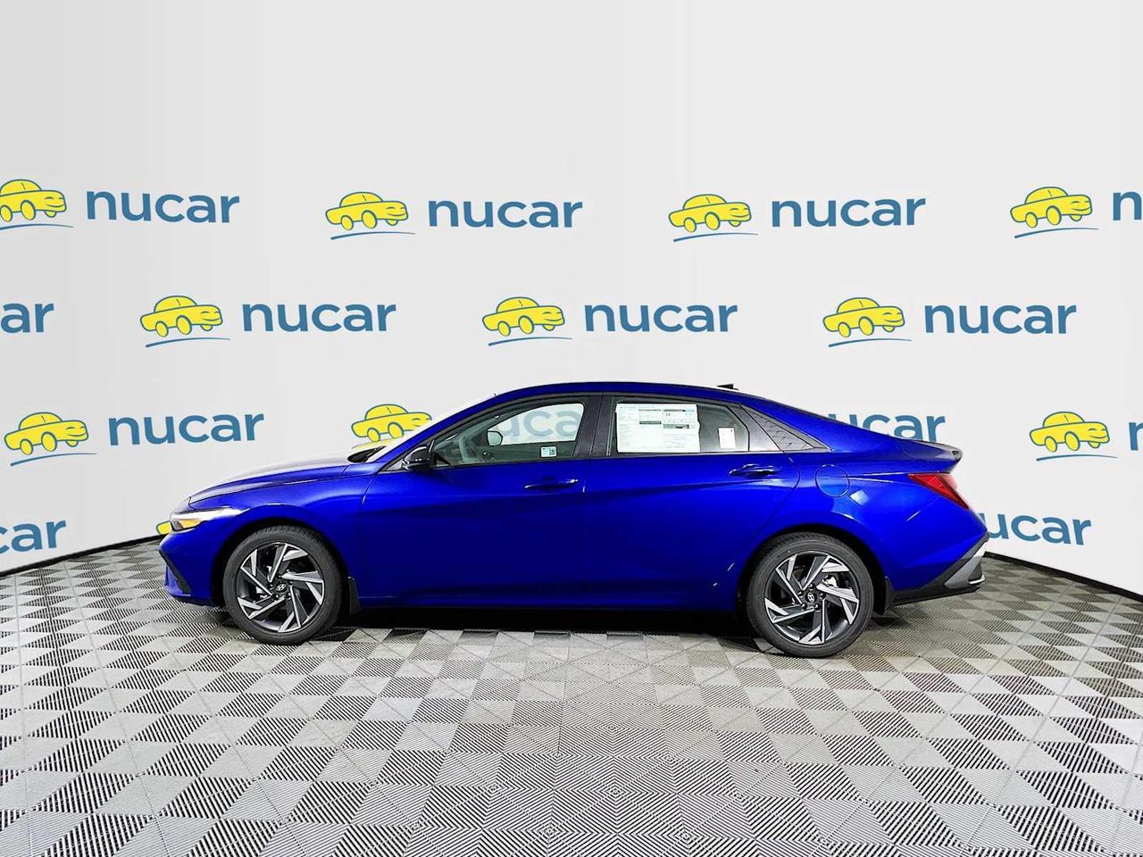 2025 Hyundai Elantra SEL Sport photo 3