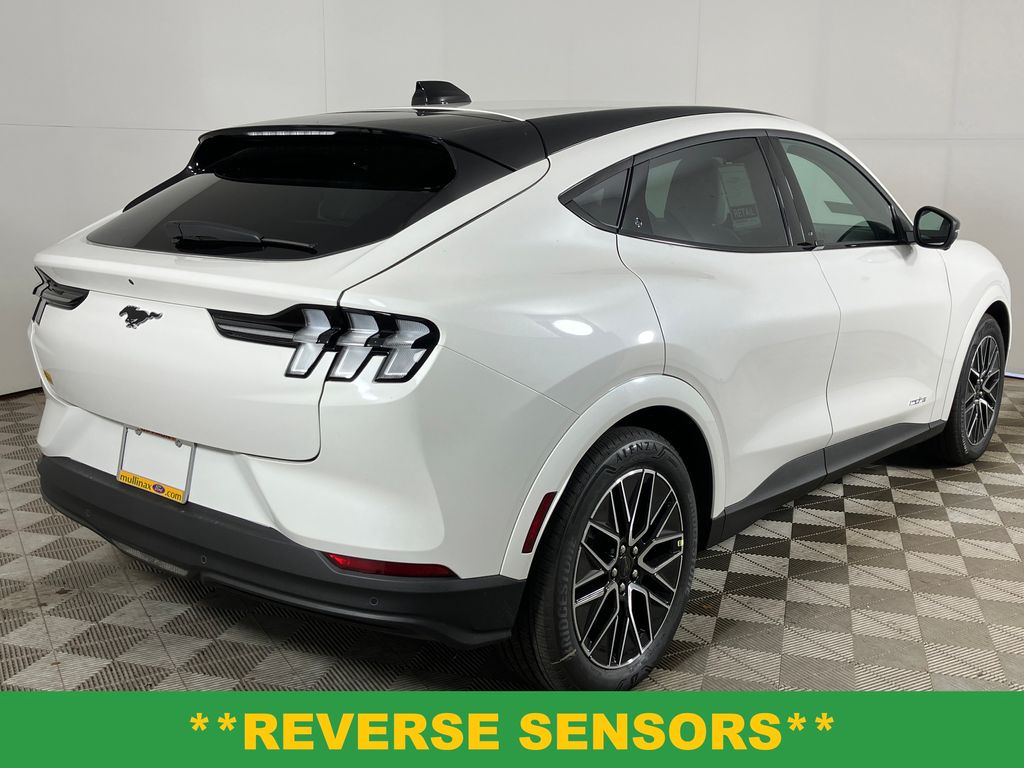 2025 Ford Mustang Mach-E Premium photo 3