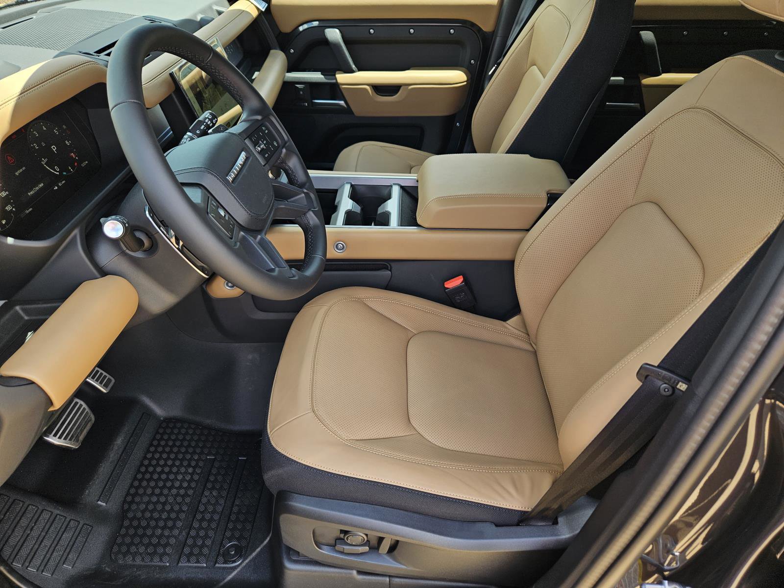 2025 Land Rover Defender 110 V8 photo 24