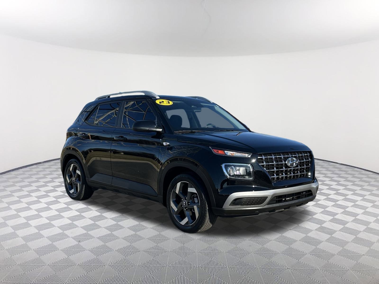 2023 Hyundai Venue SEL Limited photo 2